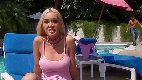 Devon Outdoors Poolside – Blonde