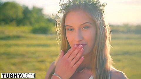 Gorgeous Model Has An Insatiable Lust For Ass