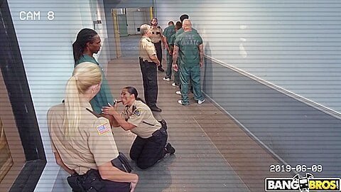 Mickey Kailani Kai Fucks Inmate / 14.2.2023